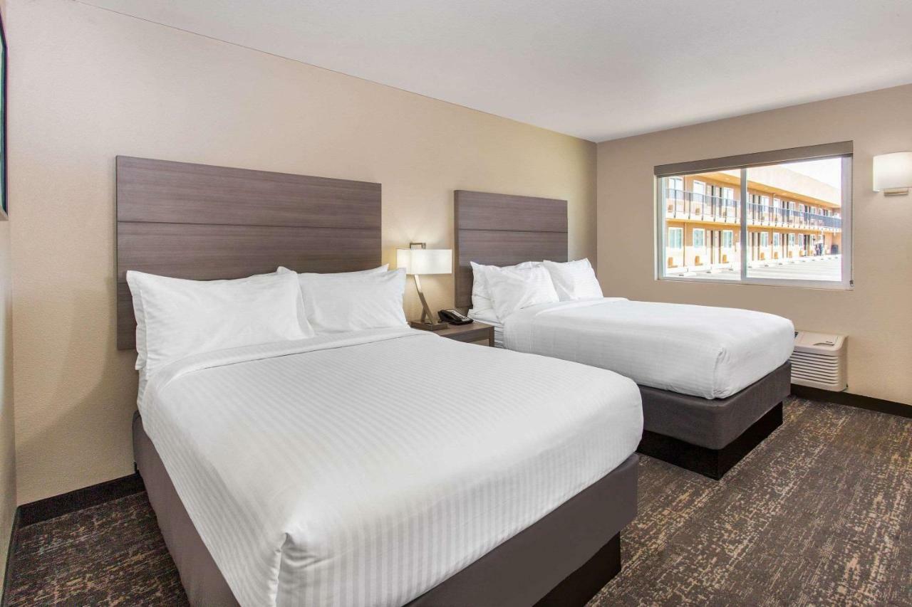 Days Inn Merced / Yosemite Area Екстер'єр фото